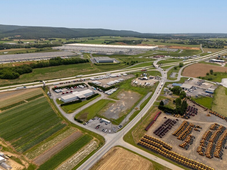 23 Truck Tech way, Shippensburg, PA à vendre - Photo principale – Image 1 sur 12