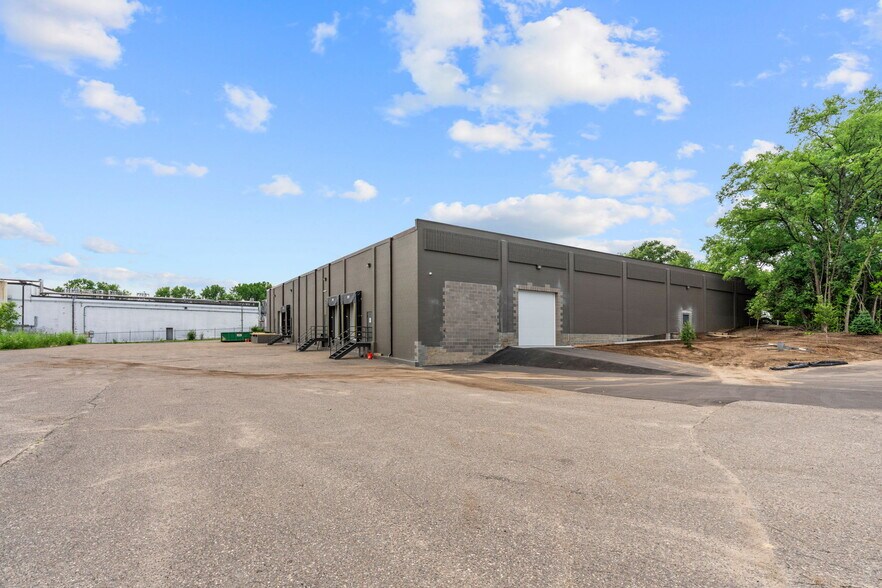 3320 Terminal Dr, Saint Paul, MN à louer - Photo de l’immeuble – Image 2 sur 7