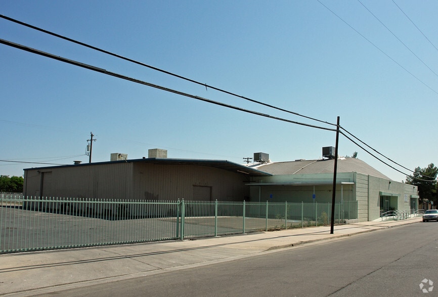 2611 E Hammond Ave, Fresno, CA à vendre - Photo principale – Image 1 sur 5