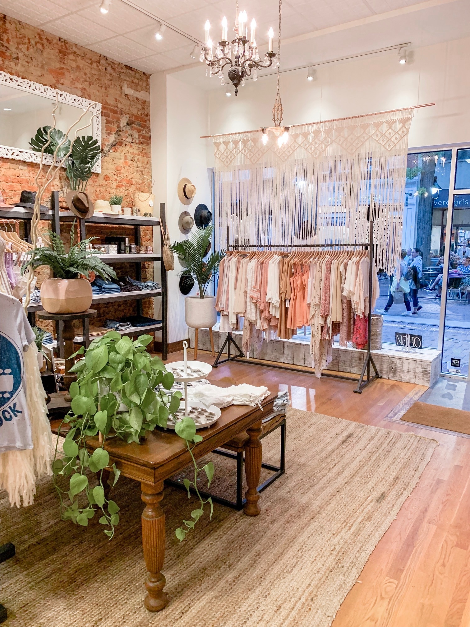 104-106 E Main St, Charlottesville, VA à louer Photo intérieure– Image 1 sur 8