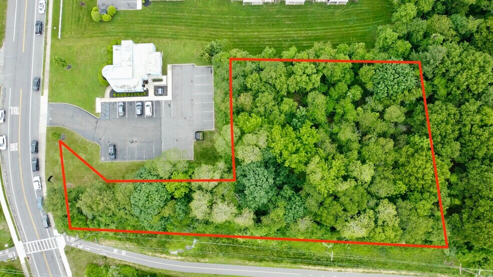 101 Sylvan Ave, Miller Place, NY à vendre - Photo de l’immeuble – Image 1 sur 6