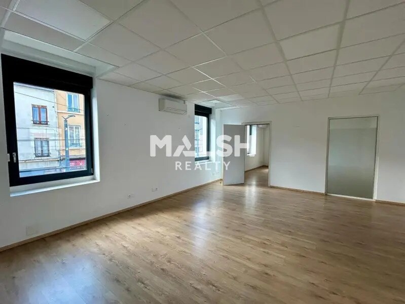 Bureau dans Villeurbanne à louer Photo de l’immeuble– Image 1 sur 12