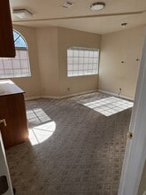 4091 Riverside, Chino, CA à louer Photo intérieure– Image 2 sur 9