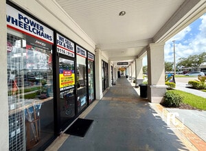 9000-9164 S Federal Hwy, Port Saint Lucie, FL à louer Photo de l’immeuble– Image 2 sur 10