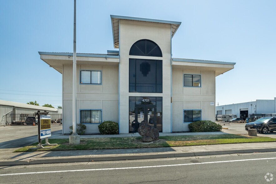 4701 24th St, Sacramento, CA à louer - Photo de l’immeuble – Image 1 sur 7