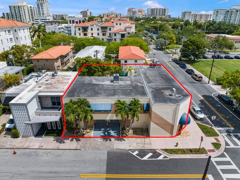 101 Madeira Ave, Coral Gables, FL à louer - Photo de l’immeuble – Image 2 sur 28