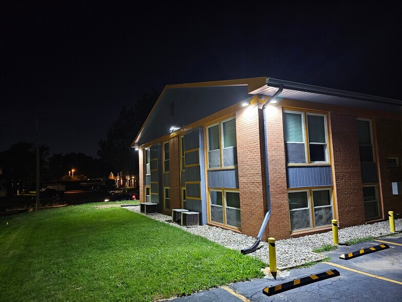 6333 Hollister Dr, Indianapolis, IN à louer - Photo de l’immeuble – Image 3 sur 6