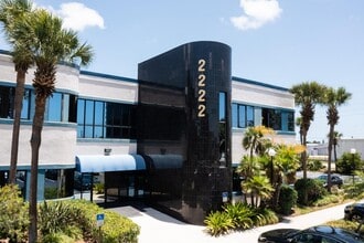 2222 Colonial Rd, Fort Pierce, FL à louer Photo intérieure– Image 1 sur 19