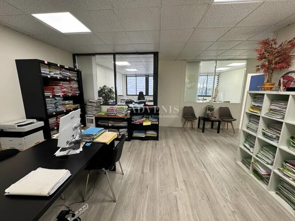 Bureau dans Goussainville à louer Photo de l’immeuble– Image 1 sur 11