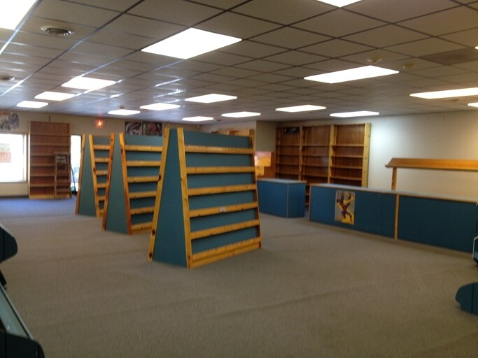 375 Stone Rd, Greece, NY à louer - Photo de l’immeuble – Image 3 sur 9