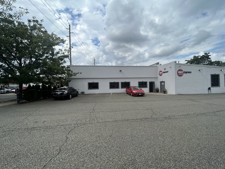 225 Paterson Ave, Wallington, NJ à louer - Photo de l’immeuble – Image 2 sur 2