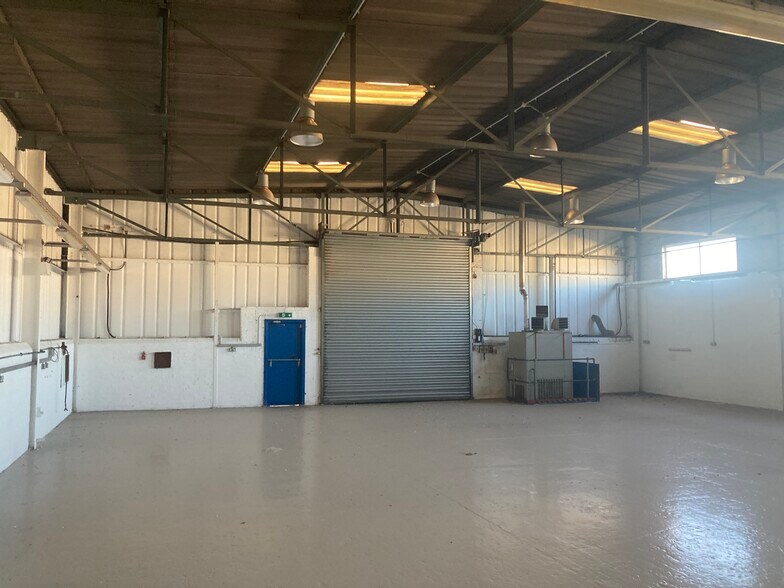 9 Ailsa Rd, Irvine à louer - Photo de l’immeuble – Image 2 sur 9