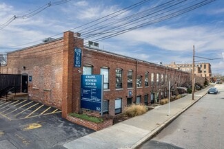Plus de détails pour 59-85 Chapel St, Newton, MA - Bureau à louer