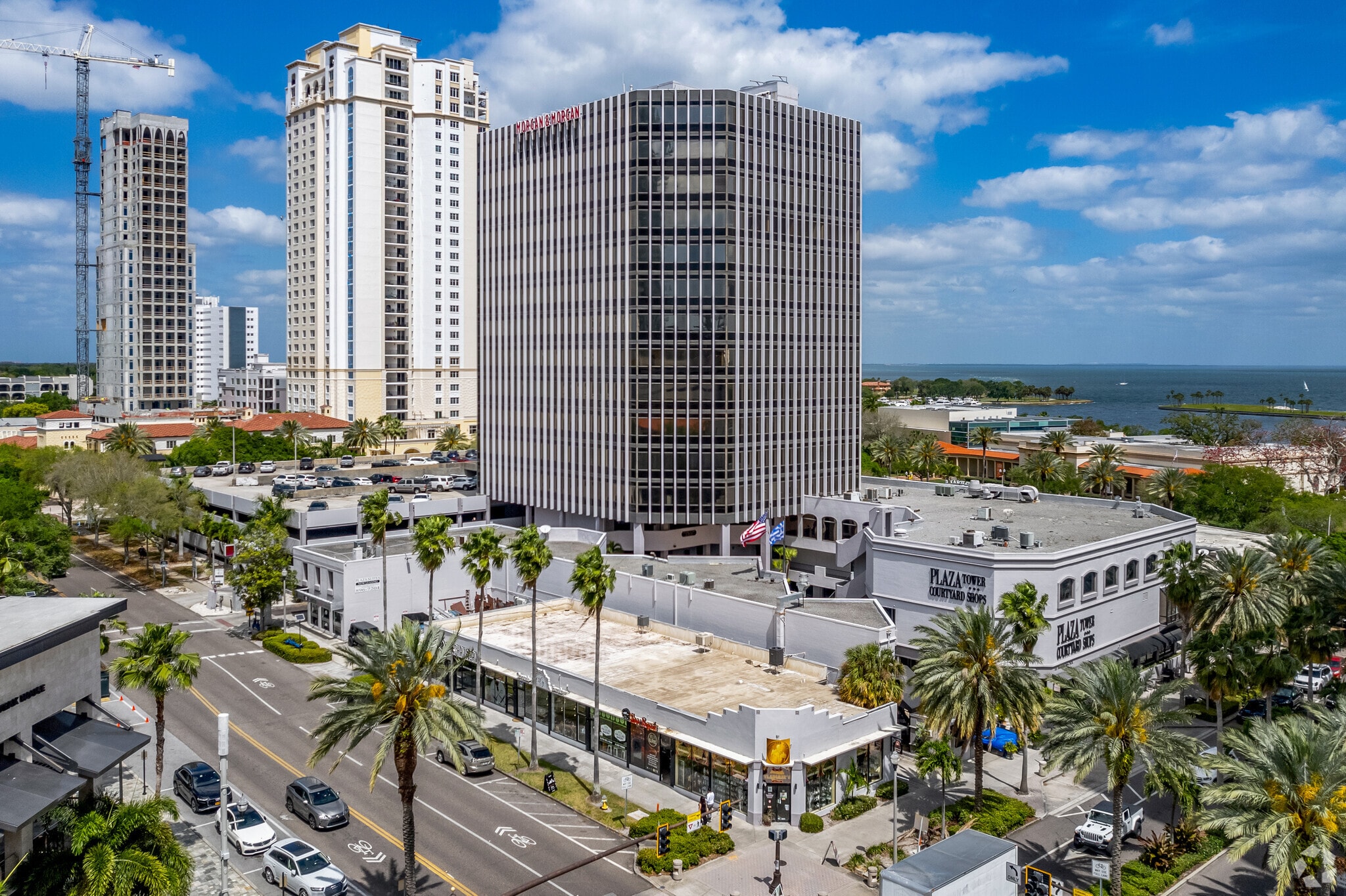 111 2nd Ave NE, Saint Petersburg, FL à louer Photo principale– Image 1 sur 16