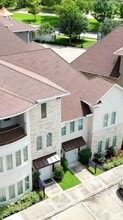 6544 Greatwood Pky, Sugar Land, TX à louer - Vidéo sur l’annonce professionnelle 