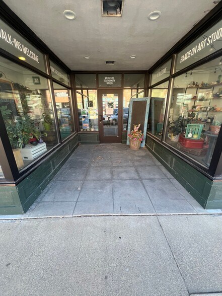 207 S Main St, Aberdeen, SD à louer - Photo de l’immeuble – Image 3 sur 16