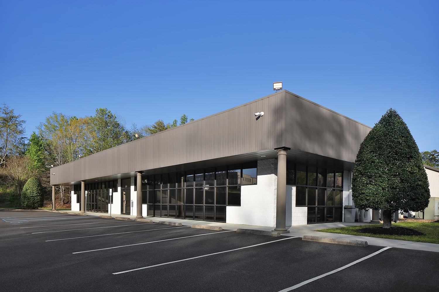 138 Commerce Ctr, Greenville, SC à louer Photo de l’immeuble– Image 1 sur 10