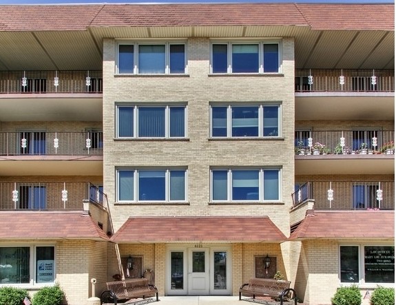 6121 N Northwest Hwy, Chicago, IL à vendre - Photo principale – Image 1 sur 14
