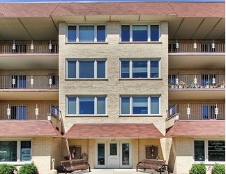 Plus de détails pour 6121 N Northwest Hwy, Chicago, IL - Bureau à vendre