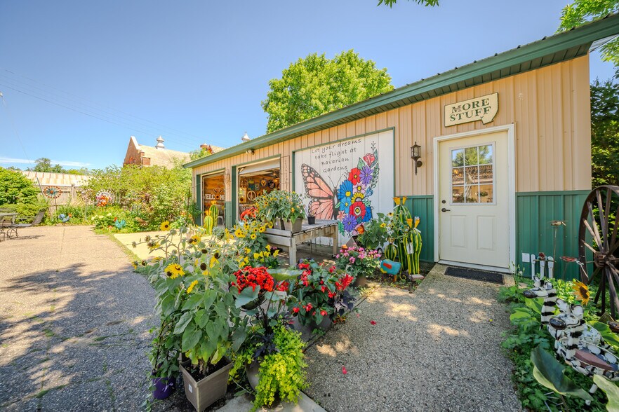 420 Main St, New Munich, MN à vendre - Photo de l’immeuble – Image 3 sur 42