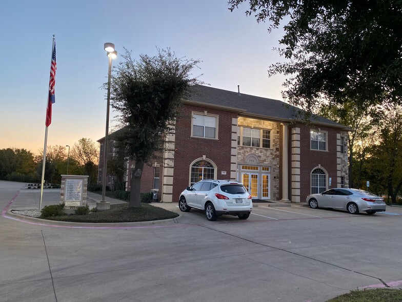 771 E Southlake Blvd, Southlake, TX à louer - Photo de l’immeuble – Image 1 sur 31