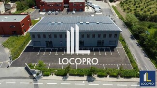 Plus de détails pour Bureau, Local d'activités à louer