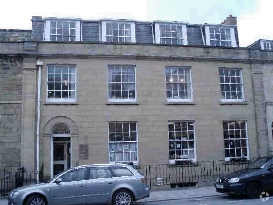 22 Lemon St, Truro à louer - Photo principale – Image 1 sur 5
