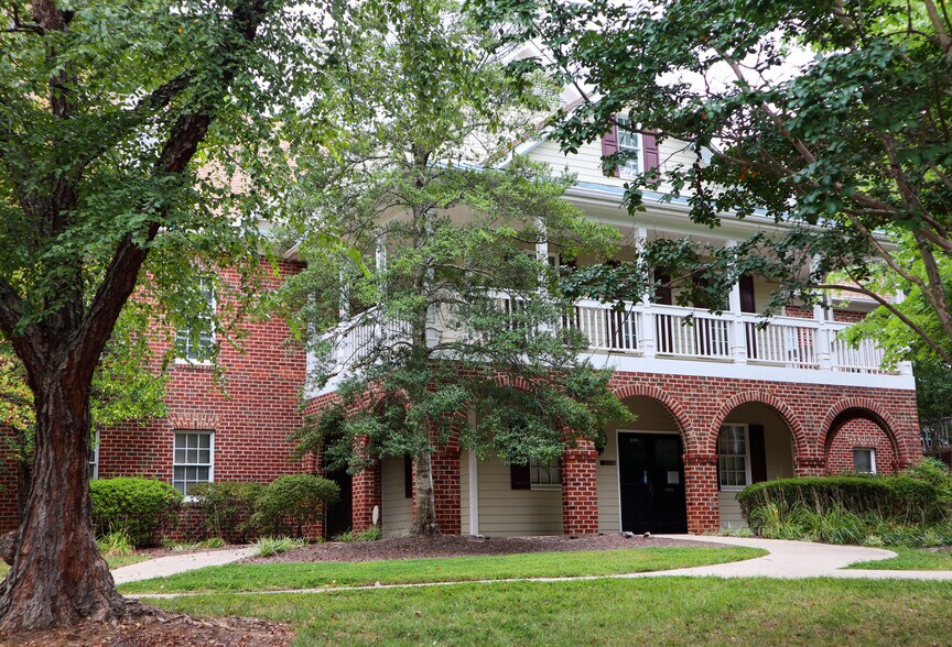 5540 Mcneely Dr, Raleigh, NC à louer - Photo de l’immeuble – Image 3 sur 7