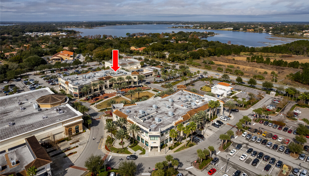 4757 The Grove Dr, Windermere, FL à vendre - Photo de l’immeuble – Image 2 sur 62