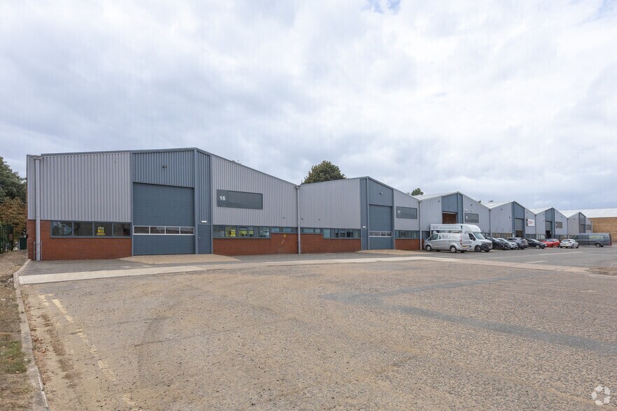 Barn Way, Northampton à louer - Photo principale – Image 1 sur 4