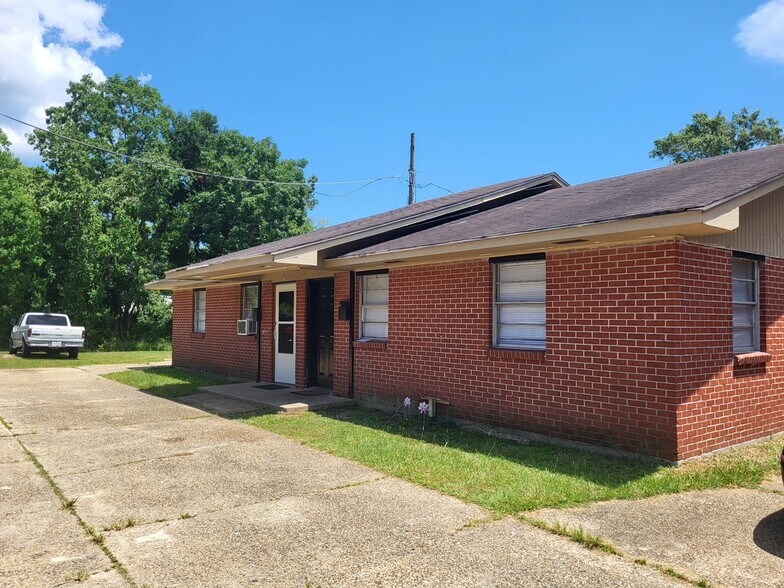 12 Rental units in Gulfport - 1226 43rd portefeuille de 2 biens à vendre sur LoopNet.fr - Photo de l’immeuble – Image 3 sur 4