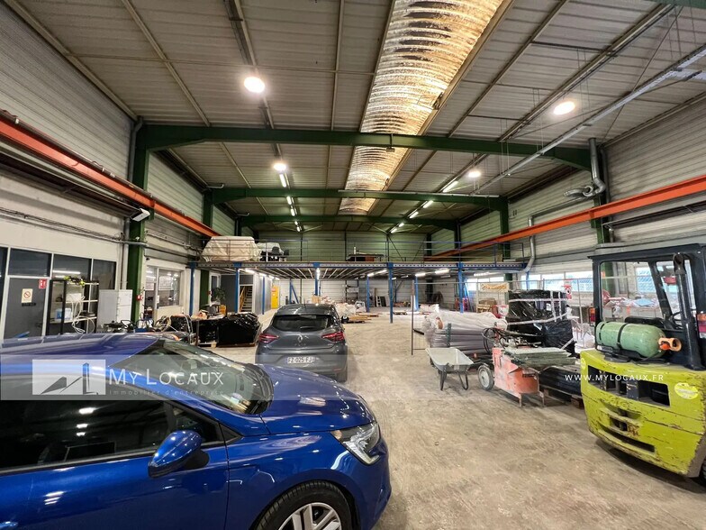 Local d’activités dans Argenteuil à louer - Photo de l’immeuble – Image 3 sur 8