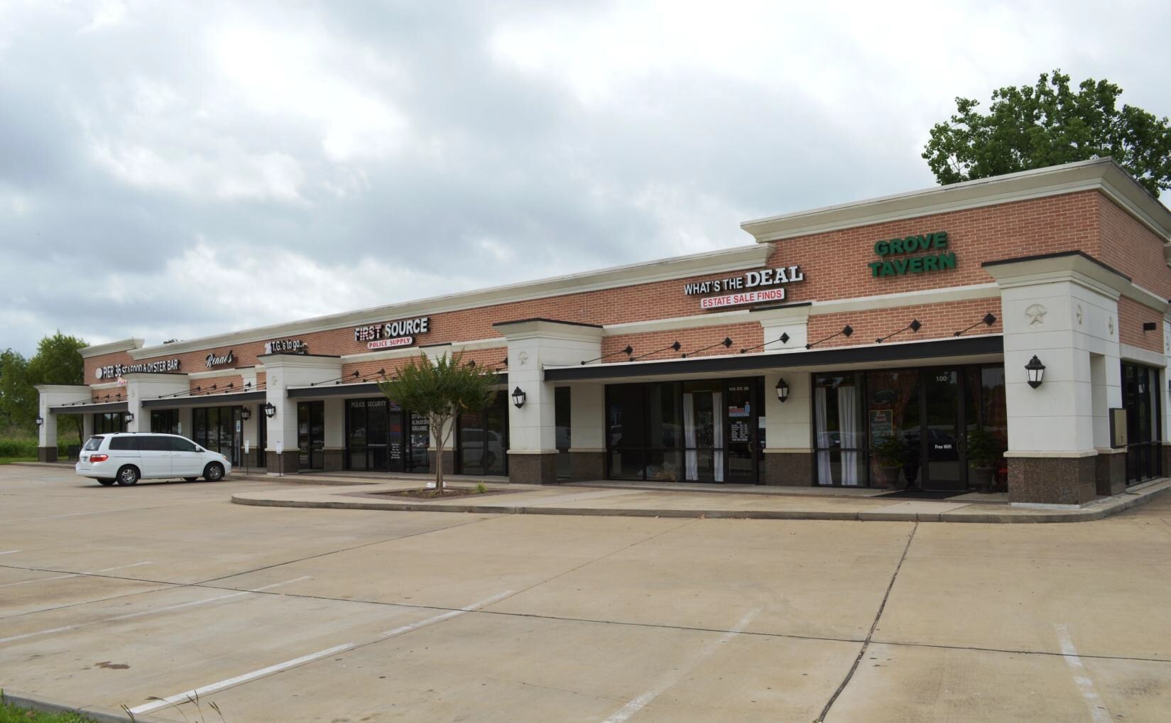1410 E Highway 90A, Richmond, TX à louer Photo principale– Image 1 sur 6