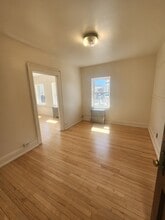 301 N Franklin St, Port Washington, WI à louer Photo intérieure– Image 1 sur 5