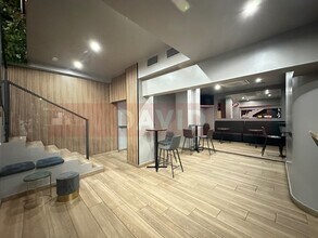 Local commercial dans Barcelone, Barcelona à louer Photo intérieure– Image 2 sur 10