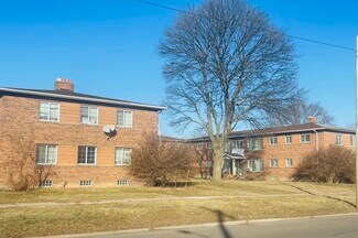Plus de détails pour 21520 W 7 Mile Rd, Detroit, MI - Logement à vendre