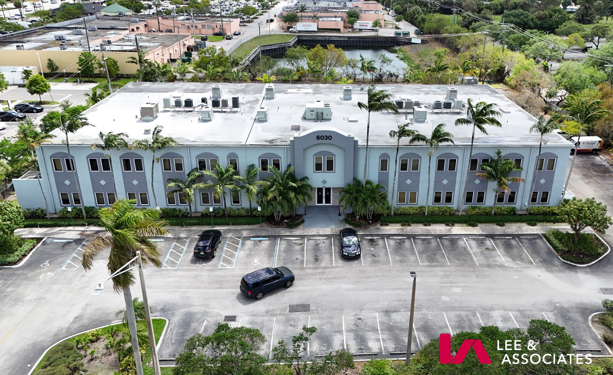 6030 Hollywood Blvd, Pembroke Pines, FL à louer Photo principale– Image 1 sur 43