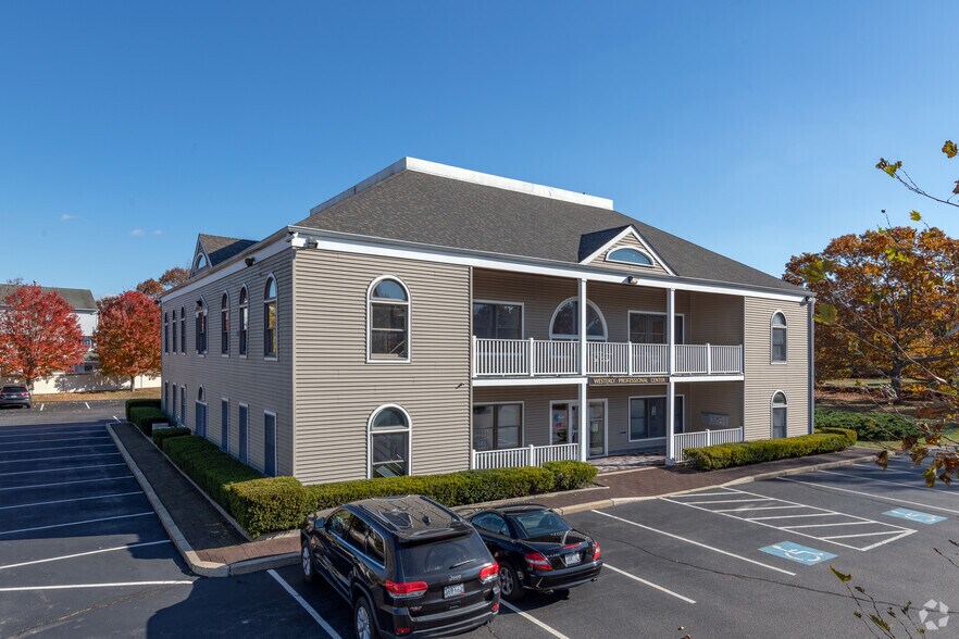 101 Airport Rd, Westerly, RI à louer - Photo de l’immeuble – Image 3 sur 8