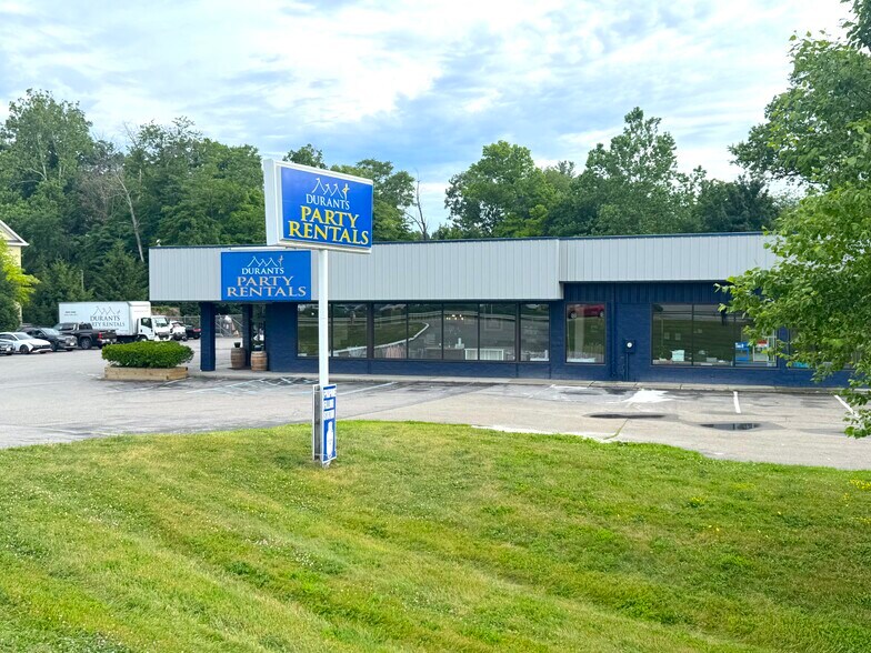 1155 Route 9, Wappingers Falls, NY à vendre - Photo de l’immeuble – Image 1 sur 13