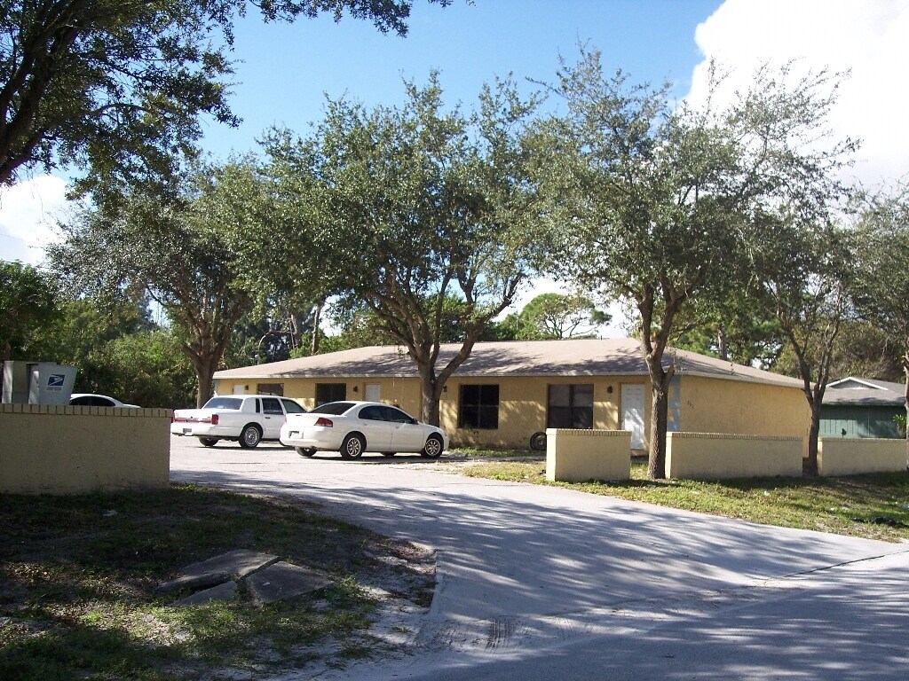 801-807 King Orange Ave, Fort Pierce, FL à vendre Photo principale– Image 1 sur 4