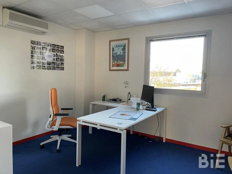 Bureau dans Le Haillan à louer - Photo de l’immeuble – Image 3 sur 5