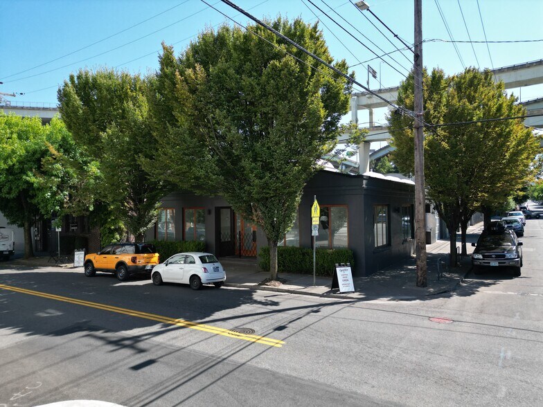 1632 NW Thurman St, Portland, OR à vendre - Photo de l’immeuble – Image 2 sur 10