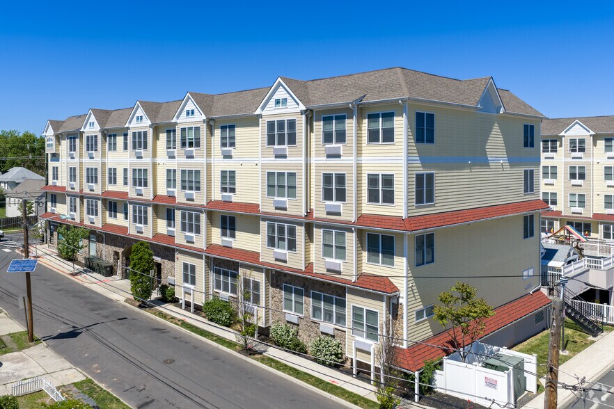 510 Hamilton St, Somerset, NJ à louer - Photo de l’immeuble – Image 3 sur 25