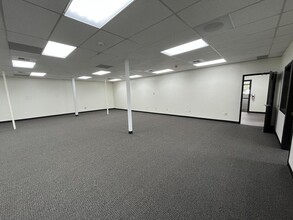 4002-4014 148th Ave NE, Redmond, WA à louer Photo intérieure– Image 1 sur 9