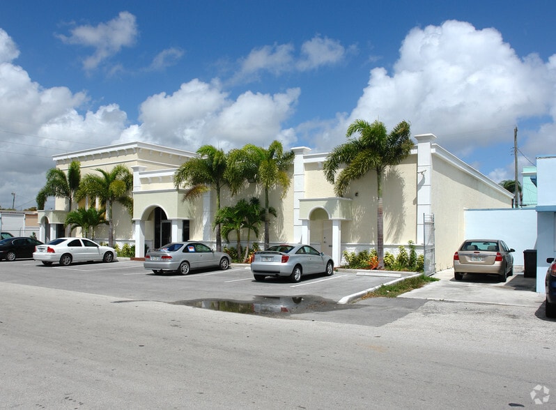 2033 Thomas St, Hollywood, FL à vendre - Photo de l’immeuble – Image 2 sur 17