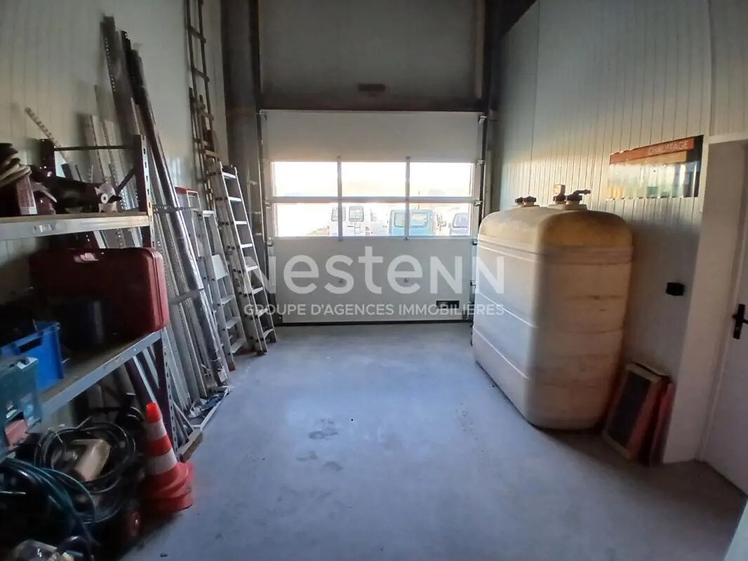 Industriel/Logistique dans Vannes à louer Photo de l’immeuble– Image 1 sur 5