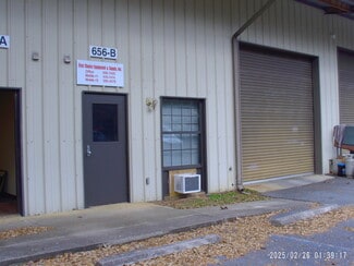 Plus de détails pour 656 Capital Cir NE, Tallahassee, FL - Industriel/Logistique à louer