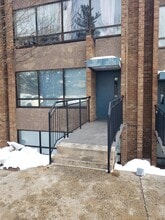 4 Professional Dr, Gaithersburg, MD à louer Photo de l’immeuble– Image 1 sur 2