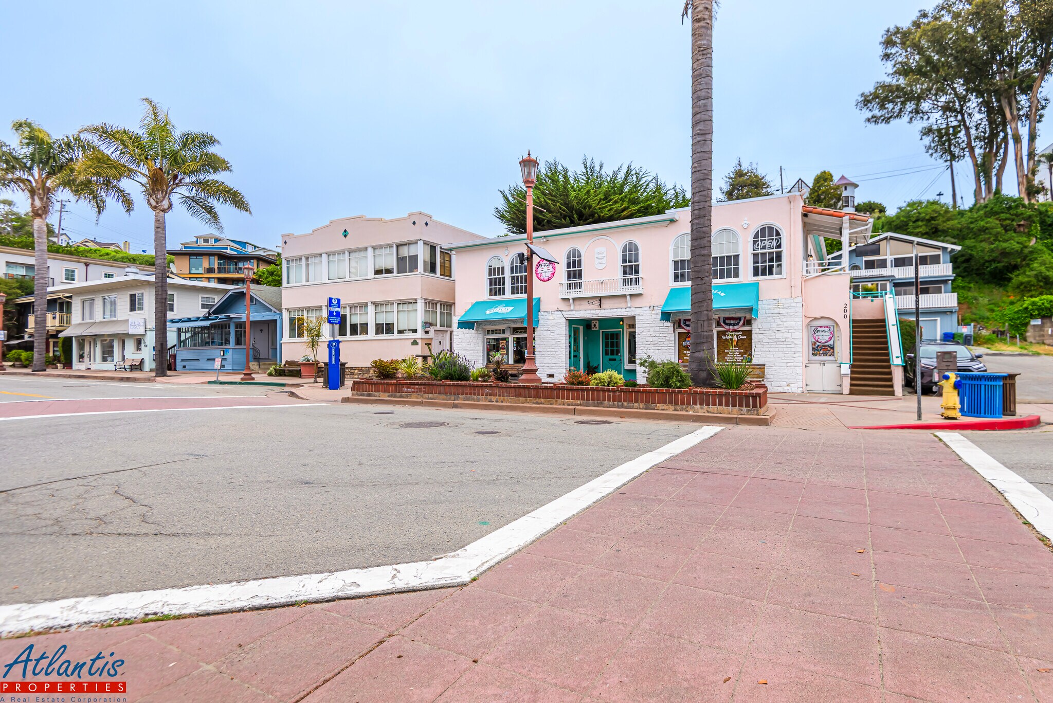 200 Monterey Ave, Capitola, CA à louer Photo de l’immeuble– Image 1 sur 7