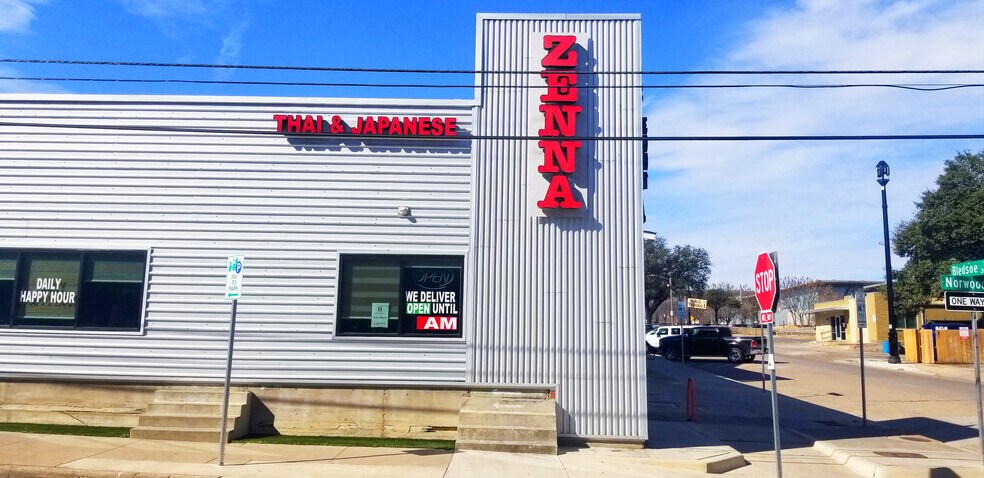 3001 Bledsoe St, Fort Worth, TX à louer - Photo de l’immeuble – Image 3 sur 15